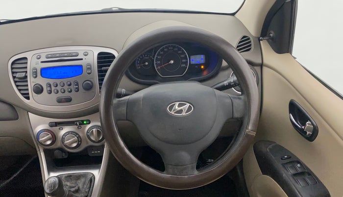 2015 Hyundai i10 SPORTZ 1.1, Petrol, Manual, 11,107 km, Steering Wheel Close Up
