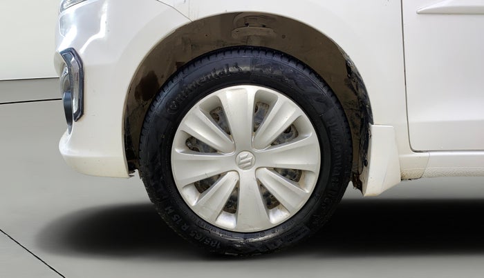 2016 Maruti Ertiga VXI, Petrol, Manual, 39,738 km, Left Front Wheel