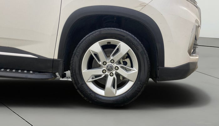 2022 MG HECTOR SHINE 1.5 PETROL TURBO CVT, Petrol, Automatic, 18,129 km, Right Front Wheel