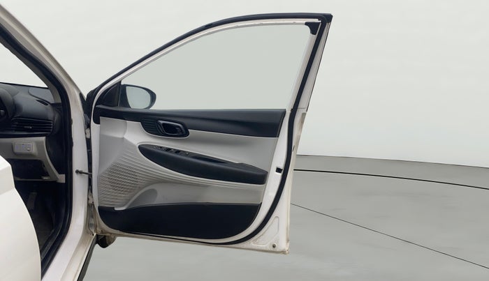 2023 Hyundai NEW I20 SPORTZ 1.2 MT, Petrol, Manual, 26,357 km, RHS Front Door