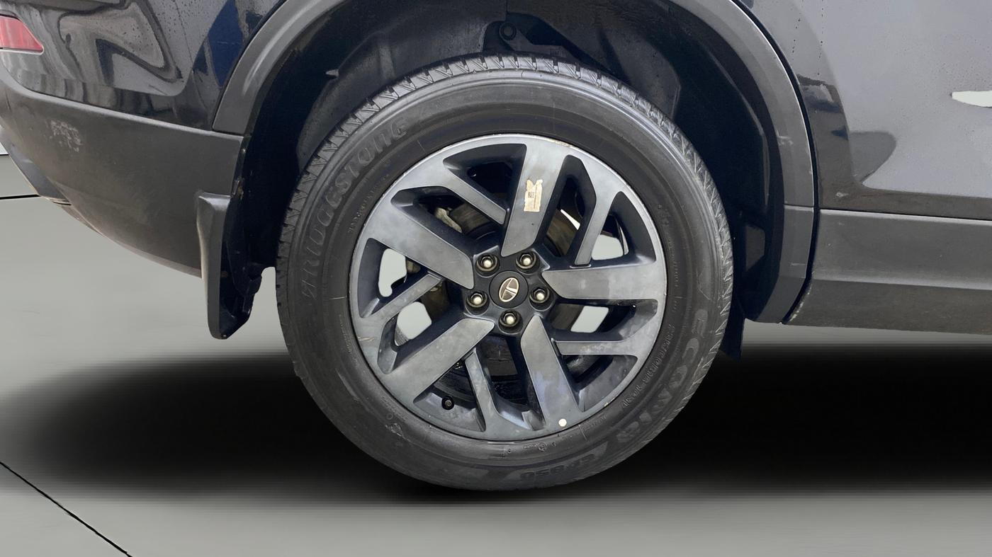2023 Tata Safari XZA PLUS O DARK EDITION, Diesel, Automatic, 32,661 km, Right Rear Wheel