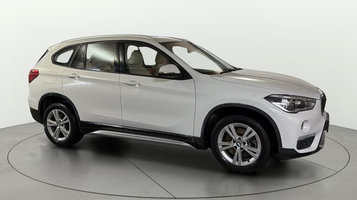 2019 BMW X1 SDrive20i Xline, Petrol, Automatic, 21,732 km, Right Front Diagonal