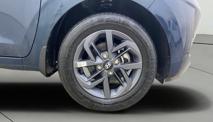 2022 Hyundai GRAND I10 NIOS SPORTZ AMT 1.2 KAPPA VTVT, Petrol, Automatic, 23,377 km, Right Front Wheel