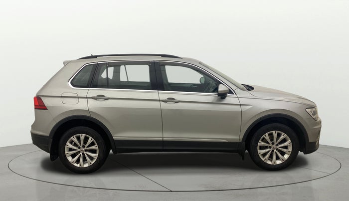 2017 Volkswagen TIGUAN COMFORTLINE TDI AT, Diesel, Automatic, 97,789 km, Right Side View