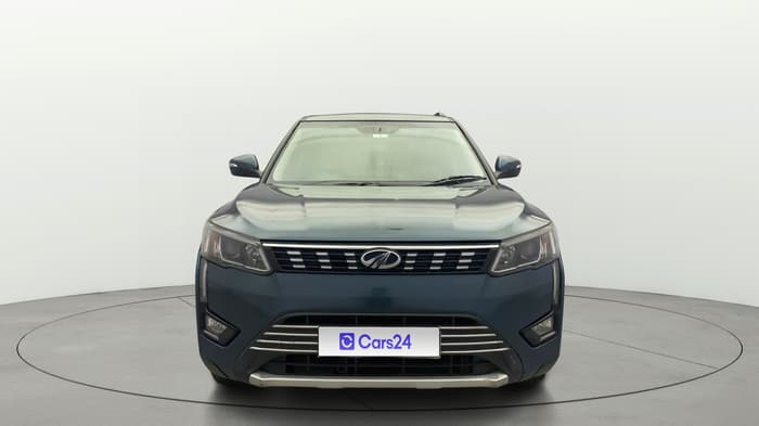 2021 Mahindra XUV300 W8 (O) 1.2 PETROL, Petrol, Manual, 75,701 km, Front