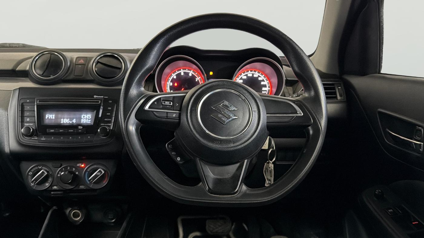2019 Maruti Swift VXI AMT, Petrol, Automatic, 32,624 km, Steering Wheel Close Up