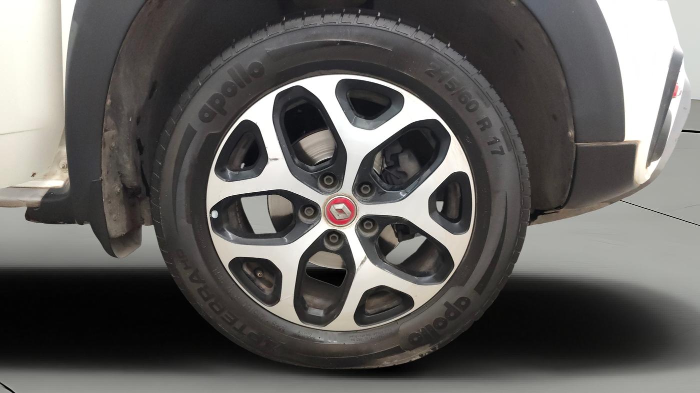 2021 Renault Duster RXZ 1.3 TURBO PETROL CVT, Petrol, Automatic, 55,498 km, Right Front Wheel