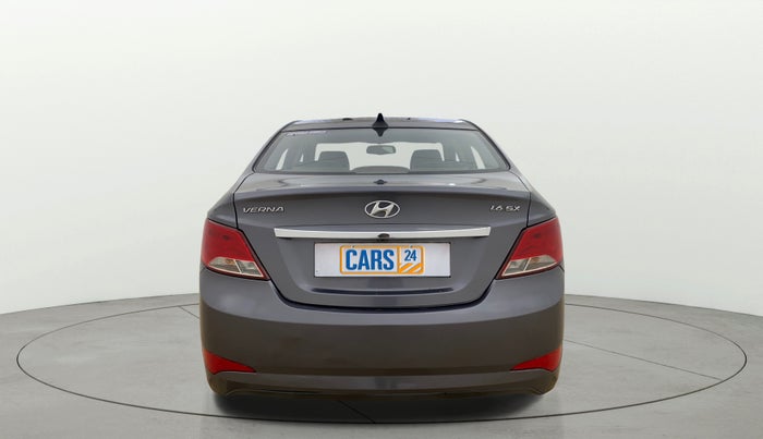 2017 Hyundai Verna 1.6 CRDI SX, Diesel, Manual, 98,200 km, Back/Rear