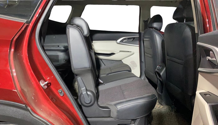 2023 KIA CARENS PRESTIGE PLUS 1.5 PETROL IMT 7 STR, Petrol, Manual, 5,561 km, Right Side Rear Door Cabin