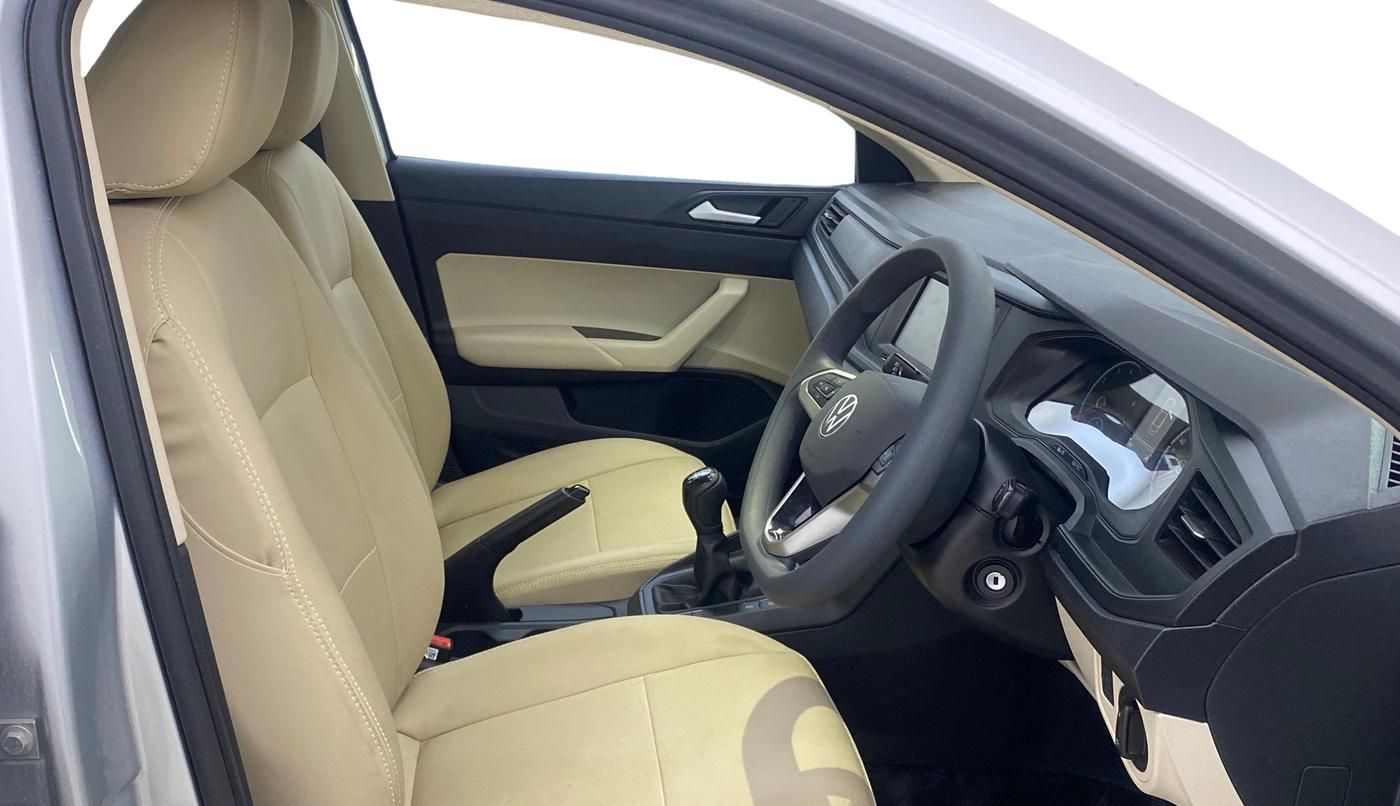 2025 Volkswagen VIRTUS COMFORTLINE TSI 1.0 MT, Petrol, Manual, 1,767 km, Right Side Front Door Cabin