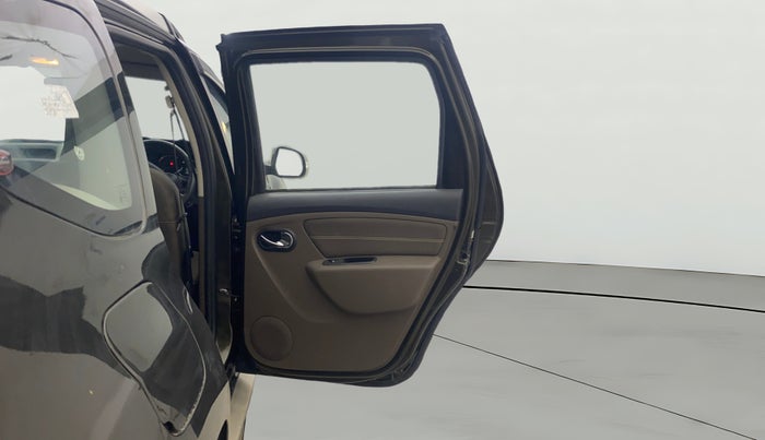 2017 Renault Duster 110 PS RXZ 4X2 AMT DIESEL, Diesel, Automatic, 73,461 km, RHS Rear Door