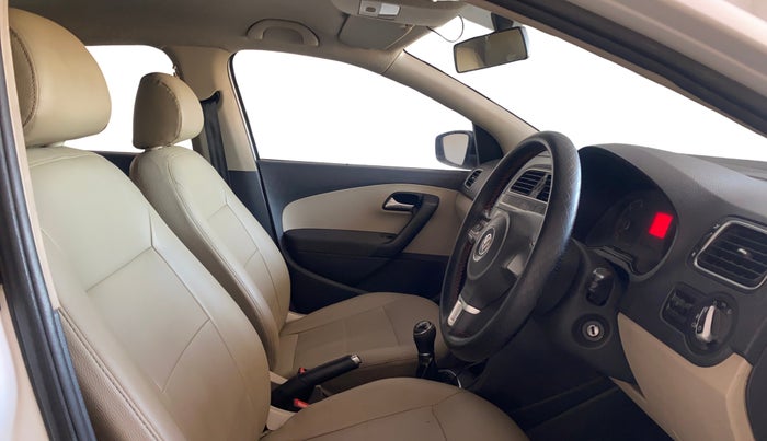 2013 Volkswagen Polo HIGHLINE DIESEL, Diesel, Manual, 83,205 km, Right Side Front Door Cabin