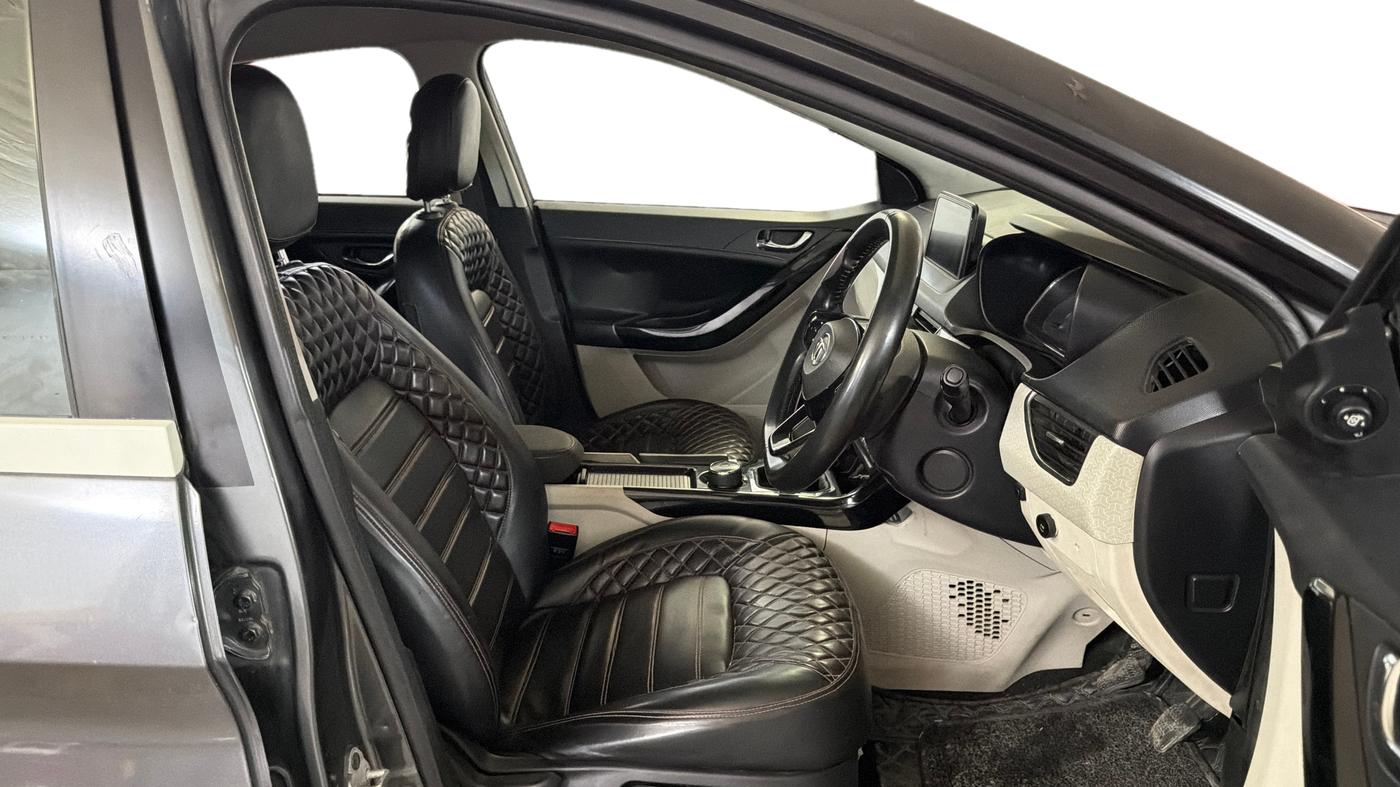 2022 Tata NEXON XZ PLUS PETROL, CNG, Manual, 91,247 km, Right Side Front Door Cabin