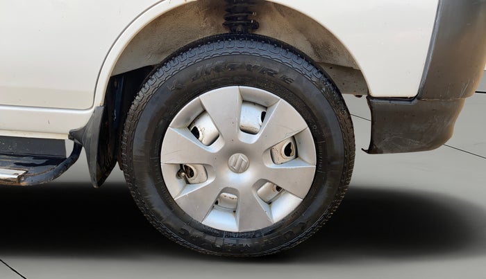 2019 Maruti Eeco 7 STR, CNG, Manual, 84,467 km, Right Front Wheel