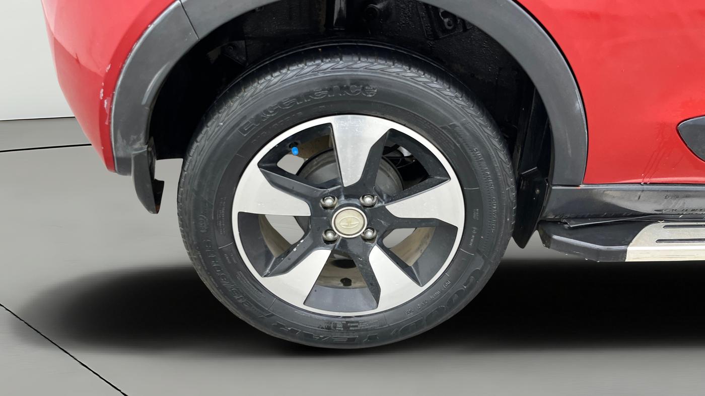 2018 Tata NEXON XZA PLUS PETROL, Petrol, Automatic, 46,806 km, Right Rear Wheel