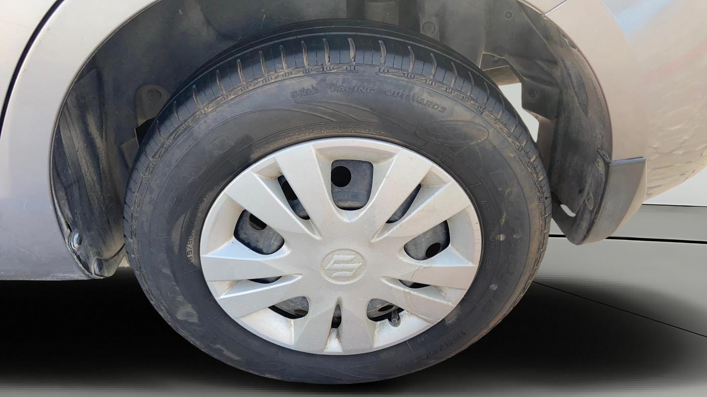 2014 Maruti Swift Dzire VXI, Petrol, Manual, 40,992 km, Left Rear Wheel