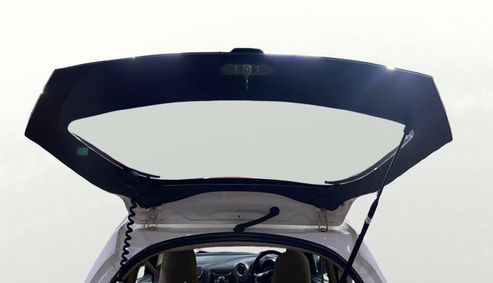 2013 Honda Brio VX AT, Petrol, Automatic, 97,665 km, Boot Door Open