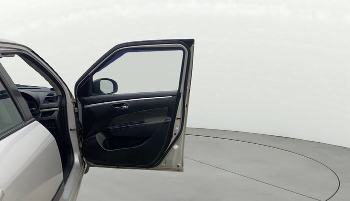 2015 Maruti Swift VXI, Petrol, Manual, 75,966 km, RHS Front Door