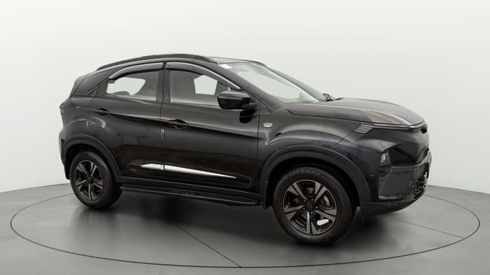 2025 Tata NEXON Creative Plus (S) 1.2 iCNG 6MT Dark Edition, CNG, Manual, 30,141 km, Right Front Diagonal