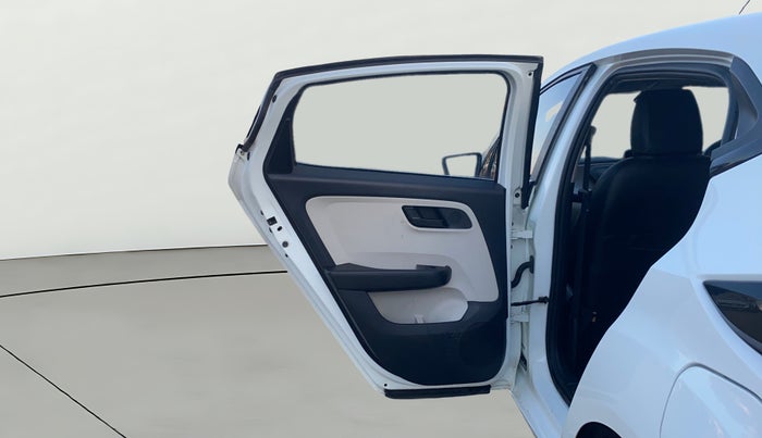 2022 Tata ALTROZ XT PETROL, Petrol, Manual, 15,106 km, LHS Rear Door