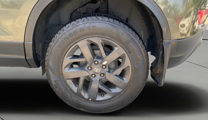 2021 Tata Harrier XZA PLUS CAMO EDITION, Diesel, Automatic, 1,10,516 km, Left Rear Wheel