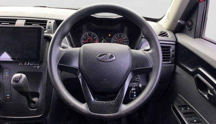 2018 Mahindra KUV 100 NXT K4+ P 6 STR, Petrol, Manual, 54,568 km, Steering Wheel Close Up