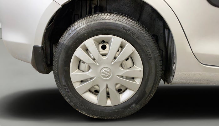 2015 Maruti Swift Dzire LXI (O), Petrol, Manual, 45,556 km, Right Rear Wheel