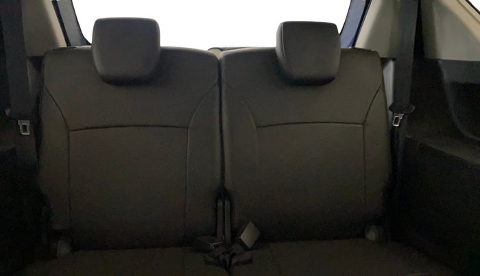 2021 Maruti XL6 ALPHA AT, Petrol, Automatic, 27,281 km, Third Seat Row ( optional )