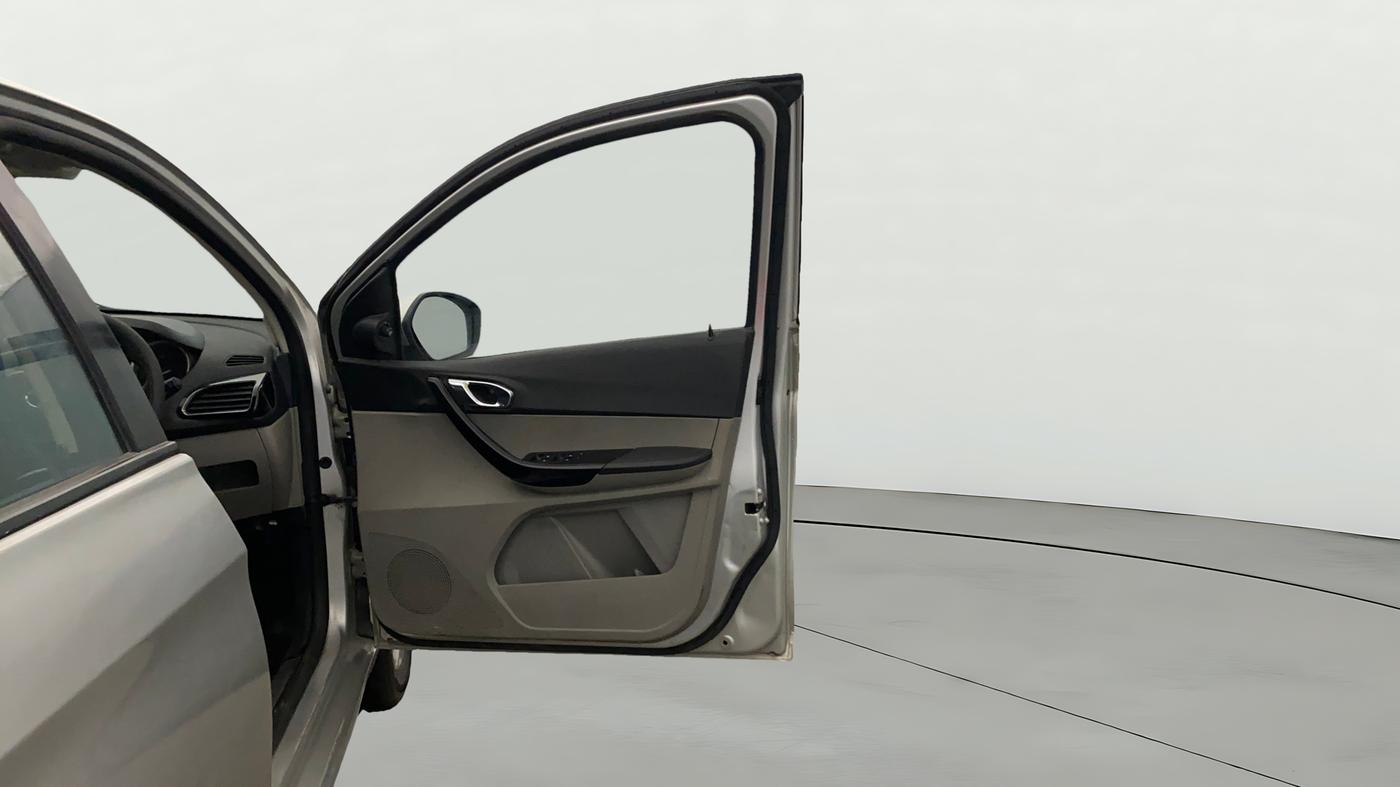 2017 Tata Tiago XZA PETROL, Petrol, Automatic, 68,398 km, RHS Front Door