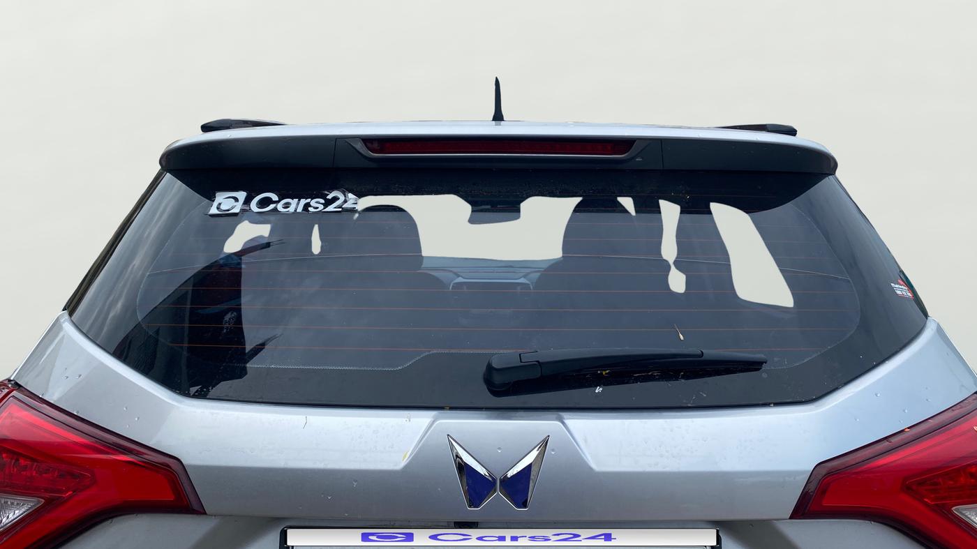 2022 Mahindra XUV300 W8 1.2 PETROL, Petrol, Manual, 15,635 km, Rear Windshield