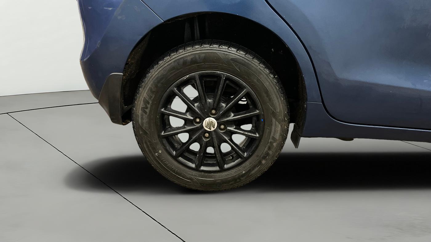 2017 Maruti Baleno DELTA PETROL 1.2, Petrol, Manual, 28,783 km, Right Rear Wheel