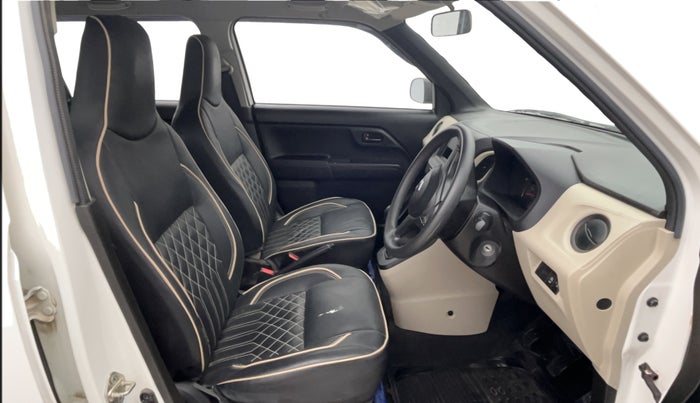 2022 Maruti New Wagon-R LXI 1.0, Petrol, Manual, 12,426 km, Right Side Front Door Cabin