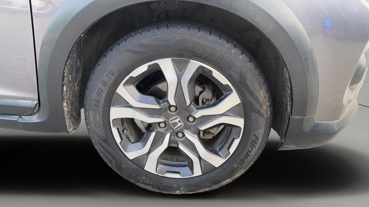 2018 Honda WR-V 1.5L I-DTEC VX MT, Diesel, Manual, 1,24,180 km, Right Front Wheel