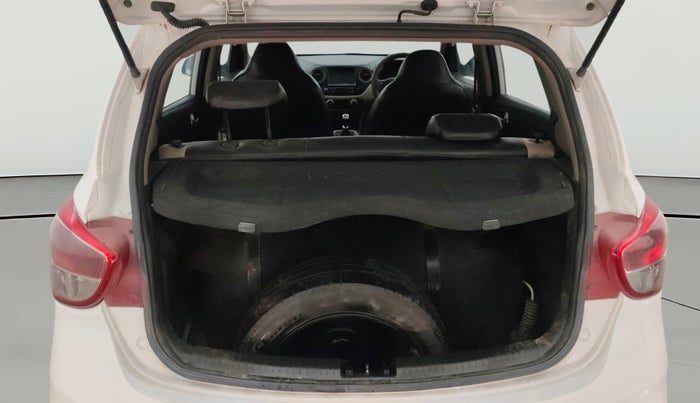 2019 Hyundai Grand i10 ASTA 1.2 KAPPA VTVT, CNG, Manual, 68,723 km, Boot Open Zoomed View