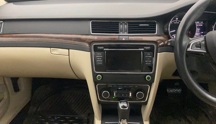 2014 Skoda Superb ELEGANCE 1.8 TSI AT, Petrol, Automatic, 74,204 km, Air Conditioner