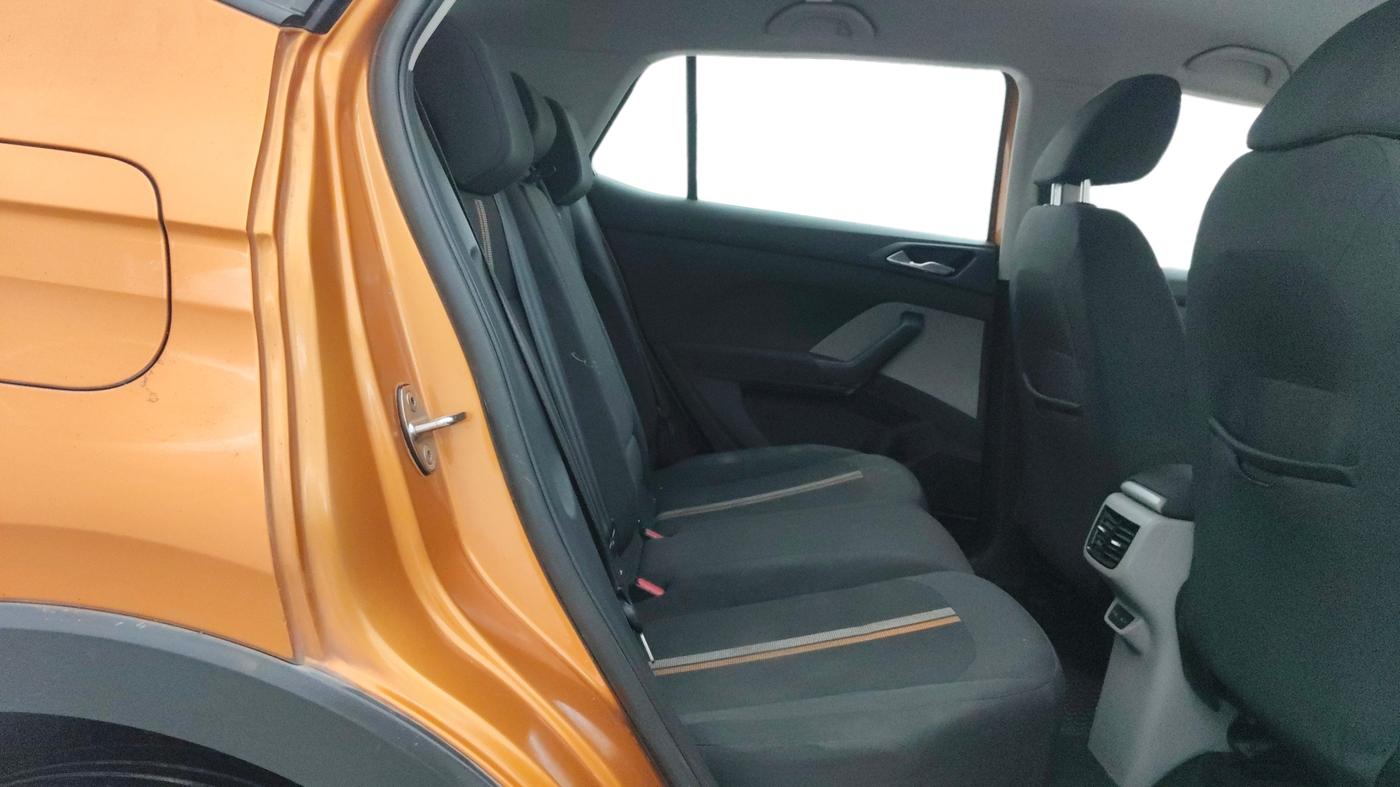 2021 Skoda KUSHAQ AMBITION 1.0L TSI AT, Petrol, Automatic, 49,886 km, Right Side Rear Door Cabin
