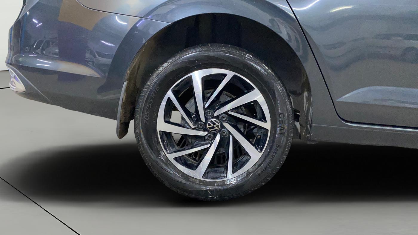 2022 Volkswagen VIRTUS TOPLINE TSI 1.0 AT, Petrol, Automatic, 16,917 km, Right Rear Wheel