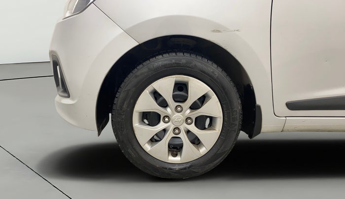 2015 Hyundai Xcent S 1.2, Petrol, Manual, 55,940 km, Left Front Wheel