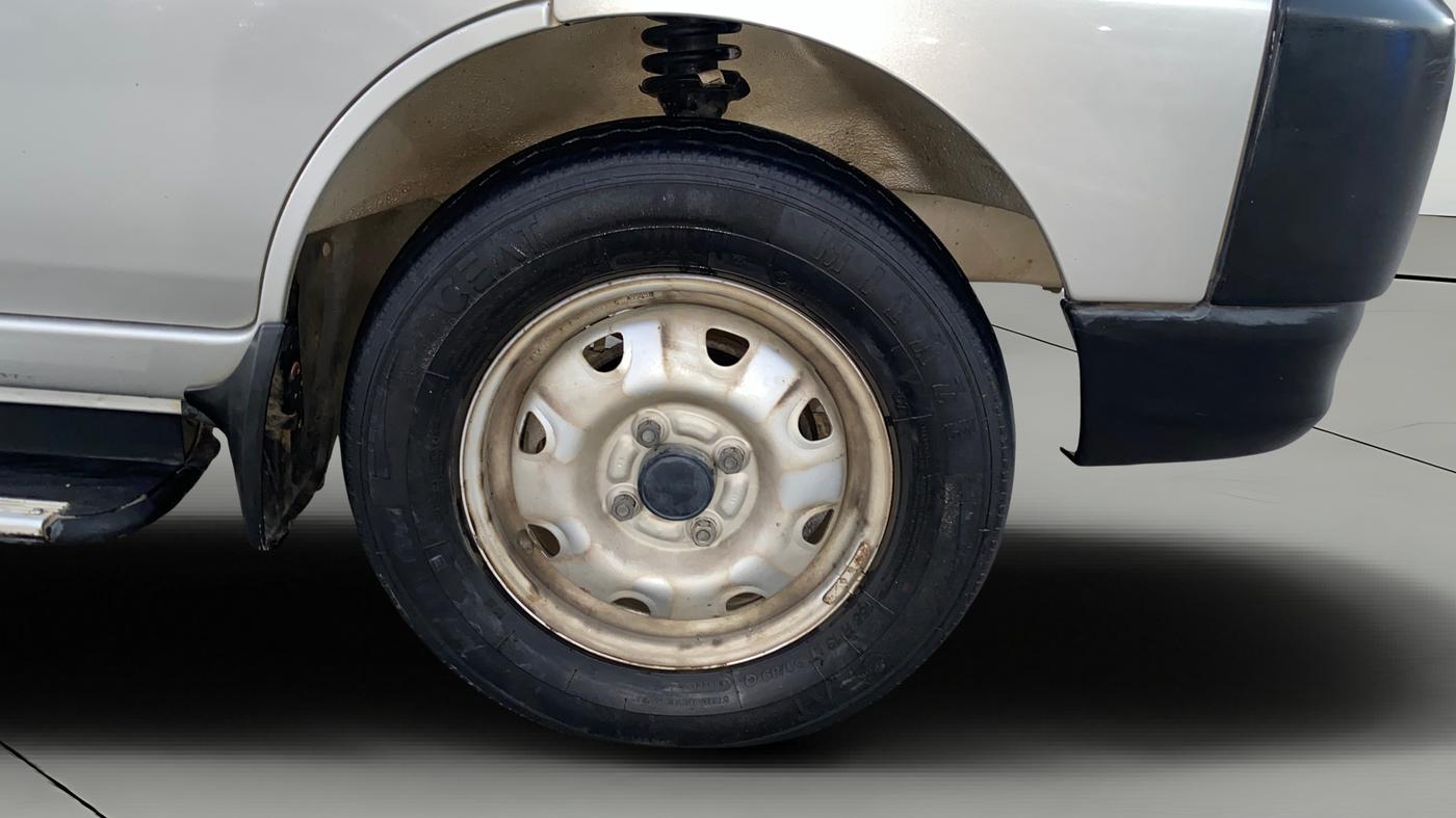 2021 Maruti Eeco 5 STR WITH A/C+HTR, Petrol, Manual, 46,944 km, Right Front Wheel
