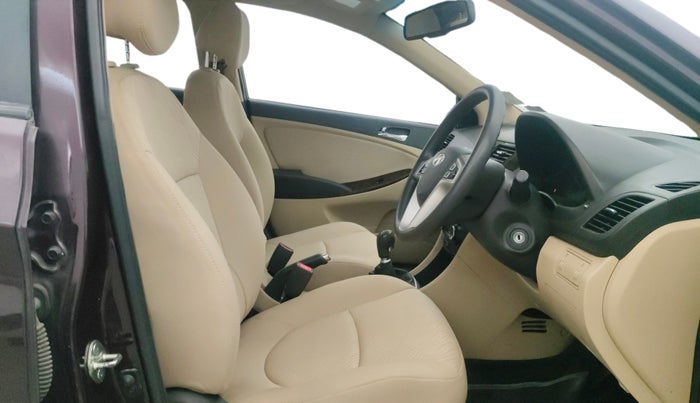 2013 Hyundai Verna FLUIDIC 1.6 CRDI SX, Diesel, Manual, 31,253 km, Right Side Front Door Cabin