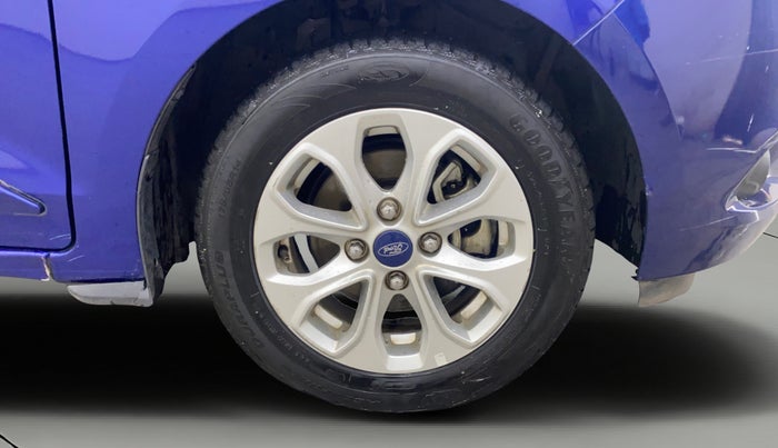 2017 Ford New Figo TITANIUM 1.2 PETROL MT, Petrol, Manual, 77,672 km, Right Front Wheel