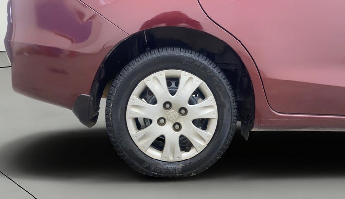 2015 Honda Amaze 1.2L I-VTEC S, Petrol, Manual, 1,09,469 km, Right Rear Wheel