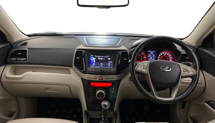 2020 Mahindra XUV300 W8 (O) 1.5 DIESEL, Diesel, Manual, 1,14,378 km, Dashboard