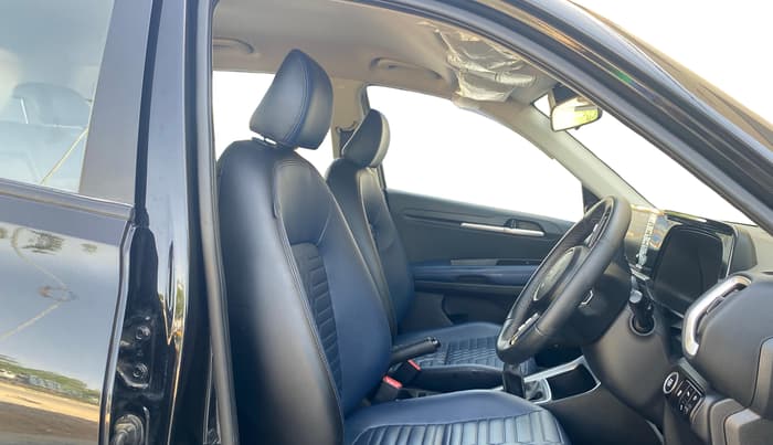 2024 KIA SONET Gravity 1.2 Petrol MT, Petrol, Manual, 21,701 km, Right Side Front Door Cabin