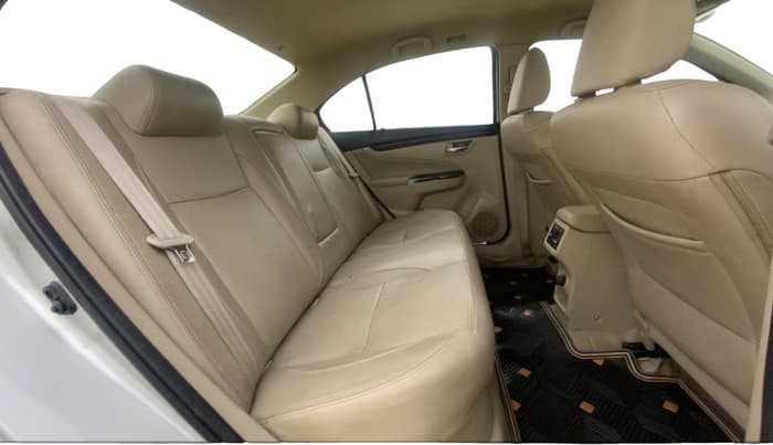 2017 Maruti Ciaz ALPHA 1.4 PETROL, Petrol, Manual, 68,757 km, Right Side Rear Door Cabin