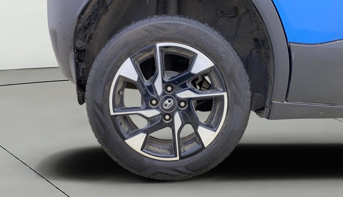 2022 Tata PUNCH CREATIVE AMT 1.2 RTN DUAL TONE, Petrol, Automatic, 37,122 km, Right Rear Wheel