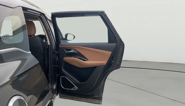 2023 MG HECTOR PLUS SHARP PRO 1.5 PETROL TURBO CVT 6 STR, Petrol, Automatic, 35,383 km, RHS Rear Door