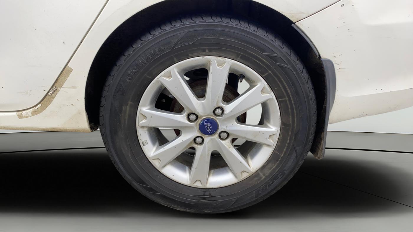 2013 Ford Fiesta STYLE DIESEL, Diesel, Manual, 94,705 km, Left Rear Wheel