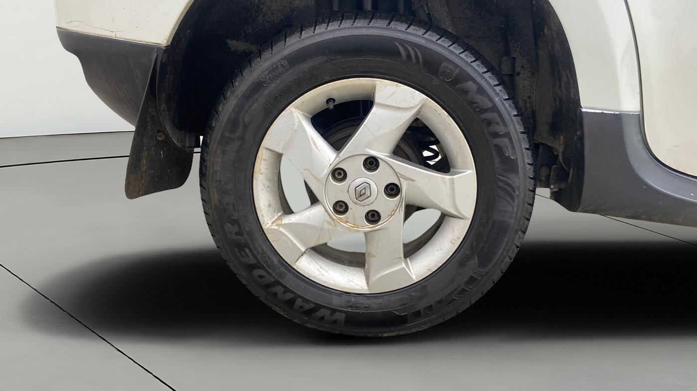 2013 Renault Duster 85 PS RXL DIESEL, Diesel, Manual, 1,49,779 km, Right Rear Wheel