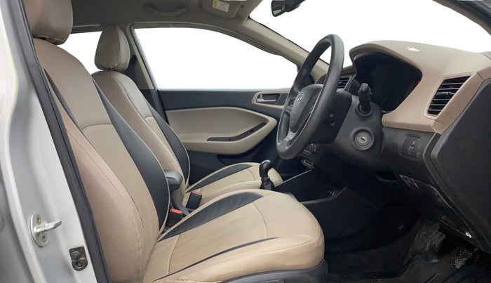 2016 Hyundai Elite i20 SPORTZ 1.2, Petrol, Manual, 49,189 km, Right Side Front Door Cabin